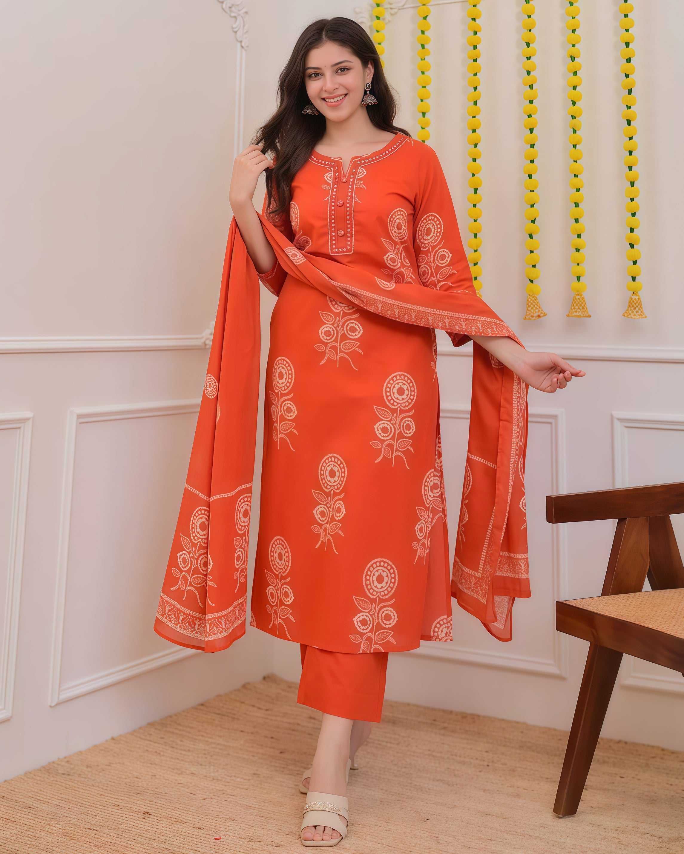 Women Floral Printed Regular Kurta with Trousers & With Dupatta