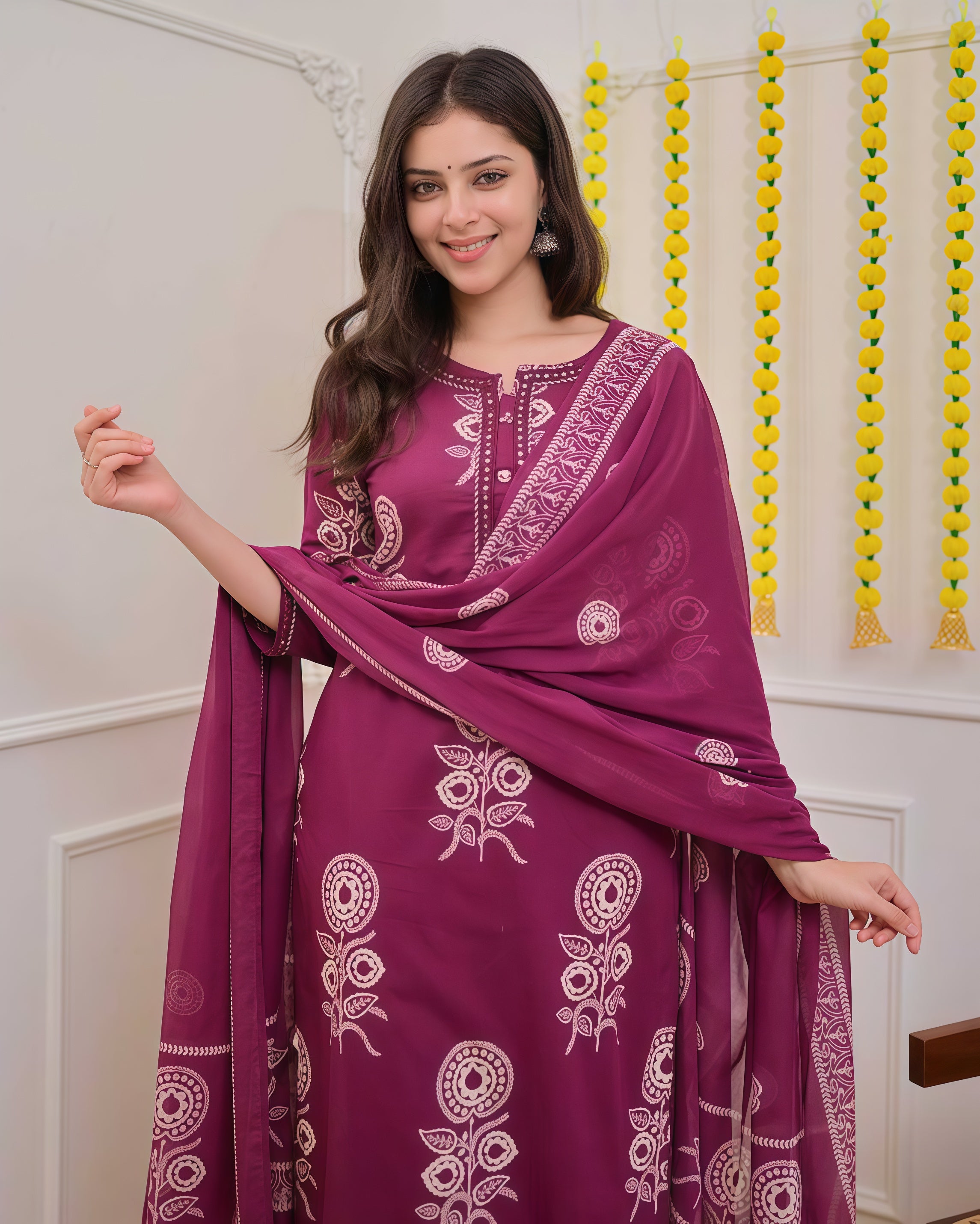 Women Floral Printed Regular Kurta with Trousers & With Dupatta