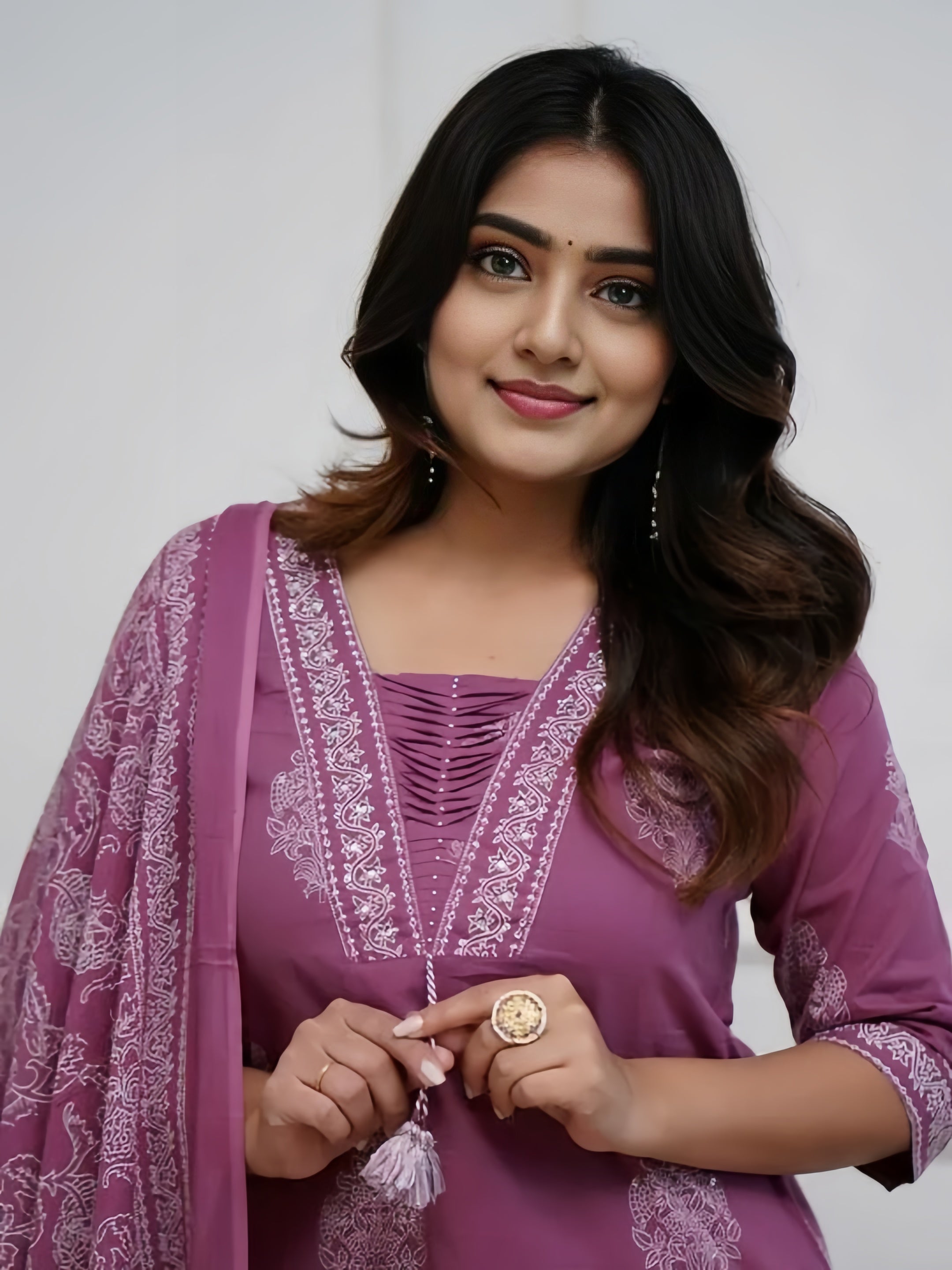 Women Floral Printed Regular Kurta with Trousers & With Dupatta
