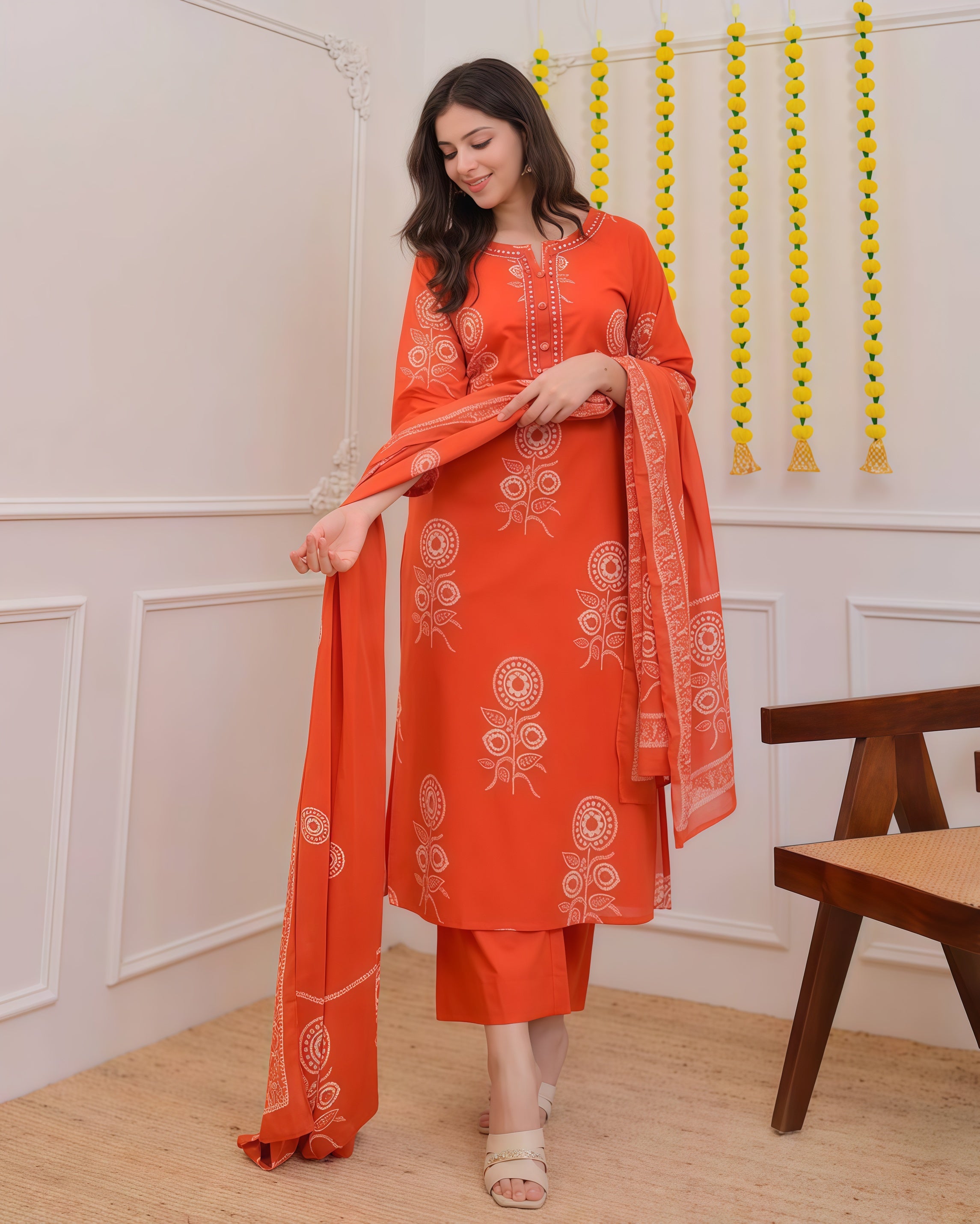 Women Floral Printed Regular Kurta with Trousers & With Dupatta