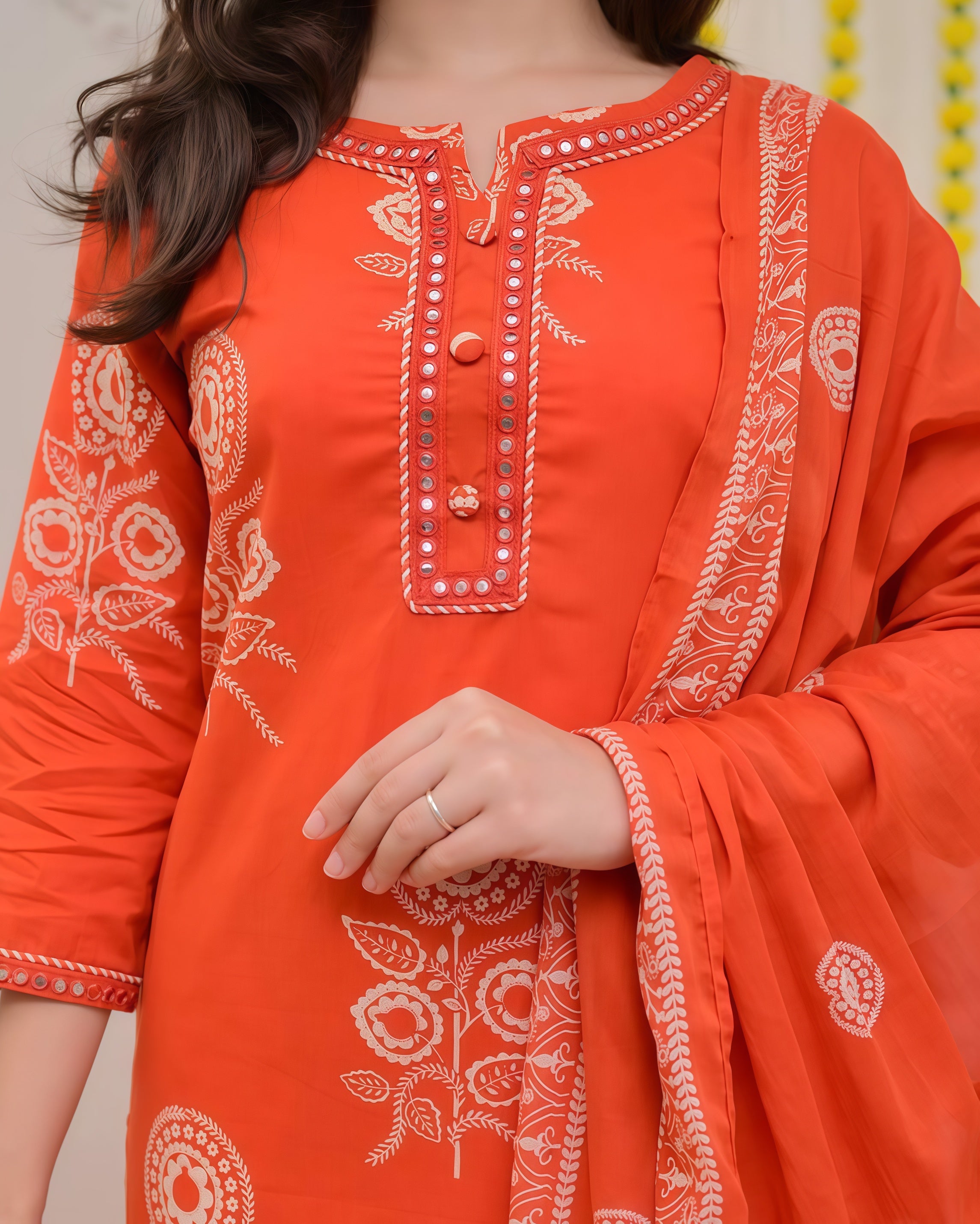 Women Floral Printed Regular Kurta with Trousers & With Dupatta