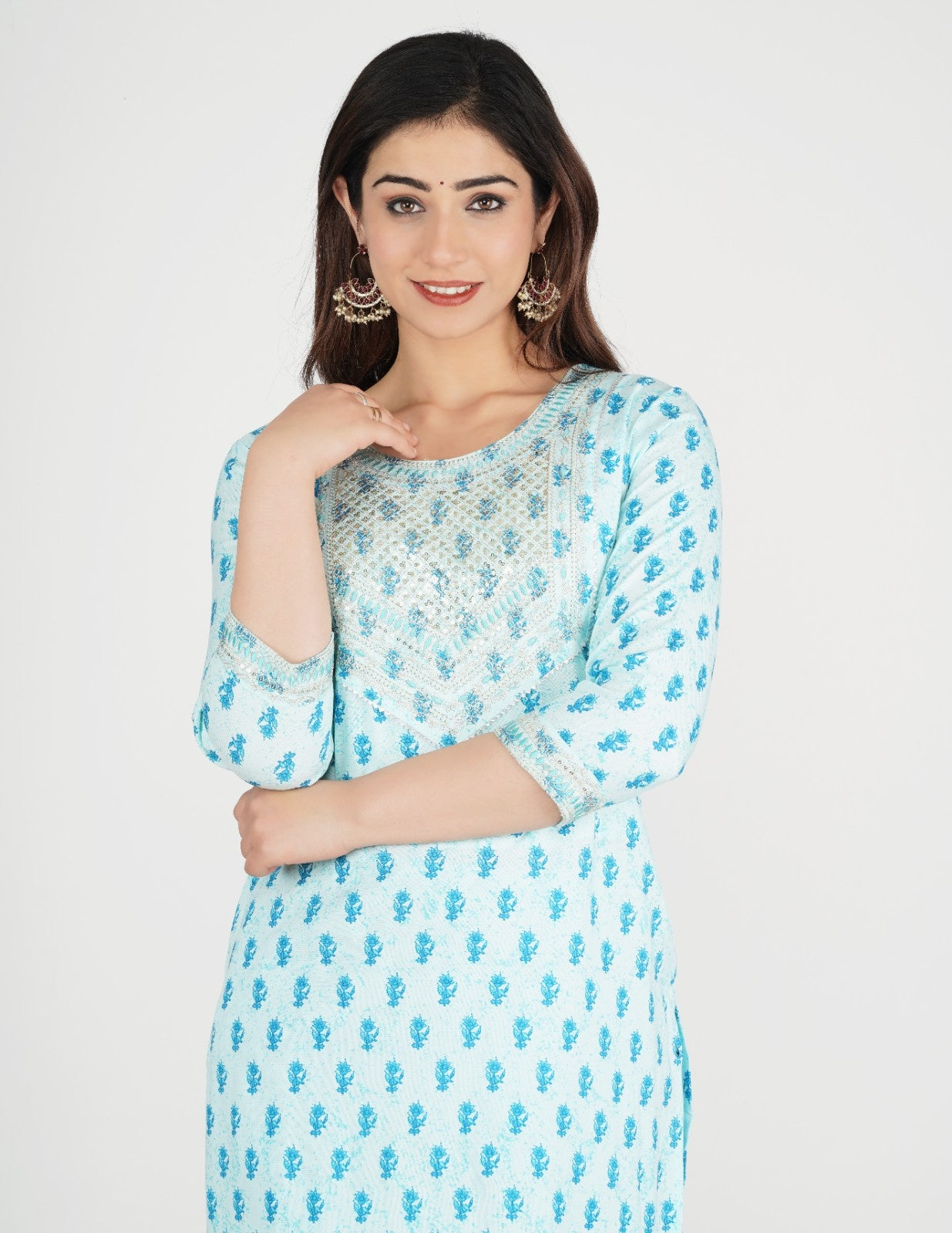 Women Floral Printed Regular Kurta with Trousers & With Dupatta