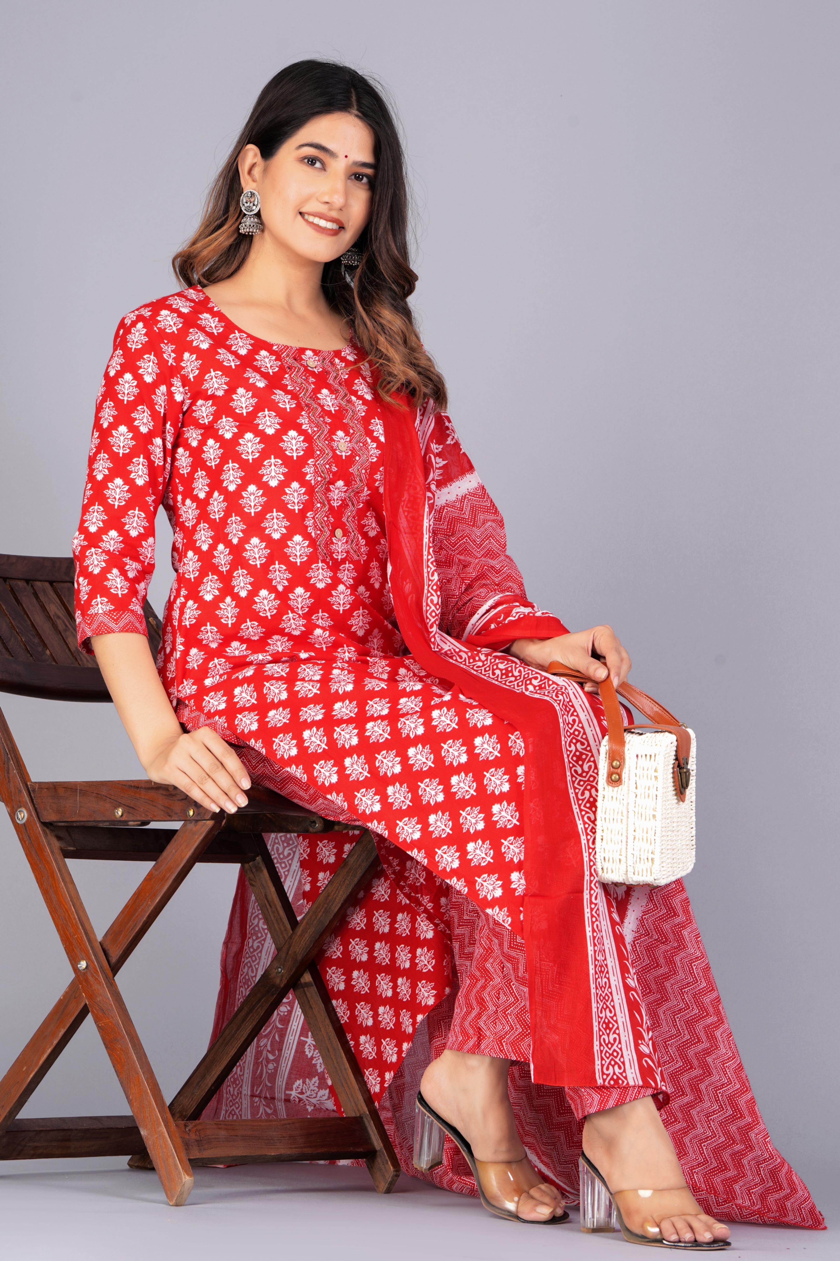 Women Floral Printed Regular Kurta with Trousers & With Dupatta
