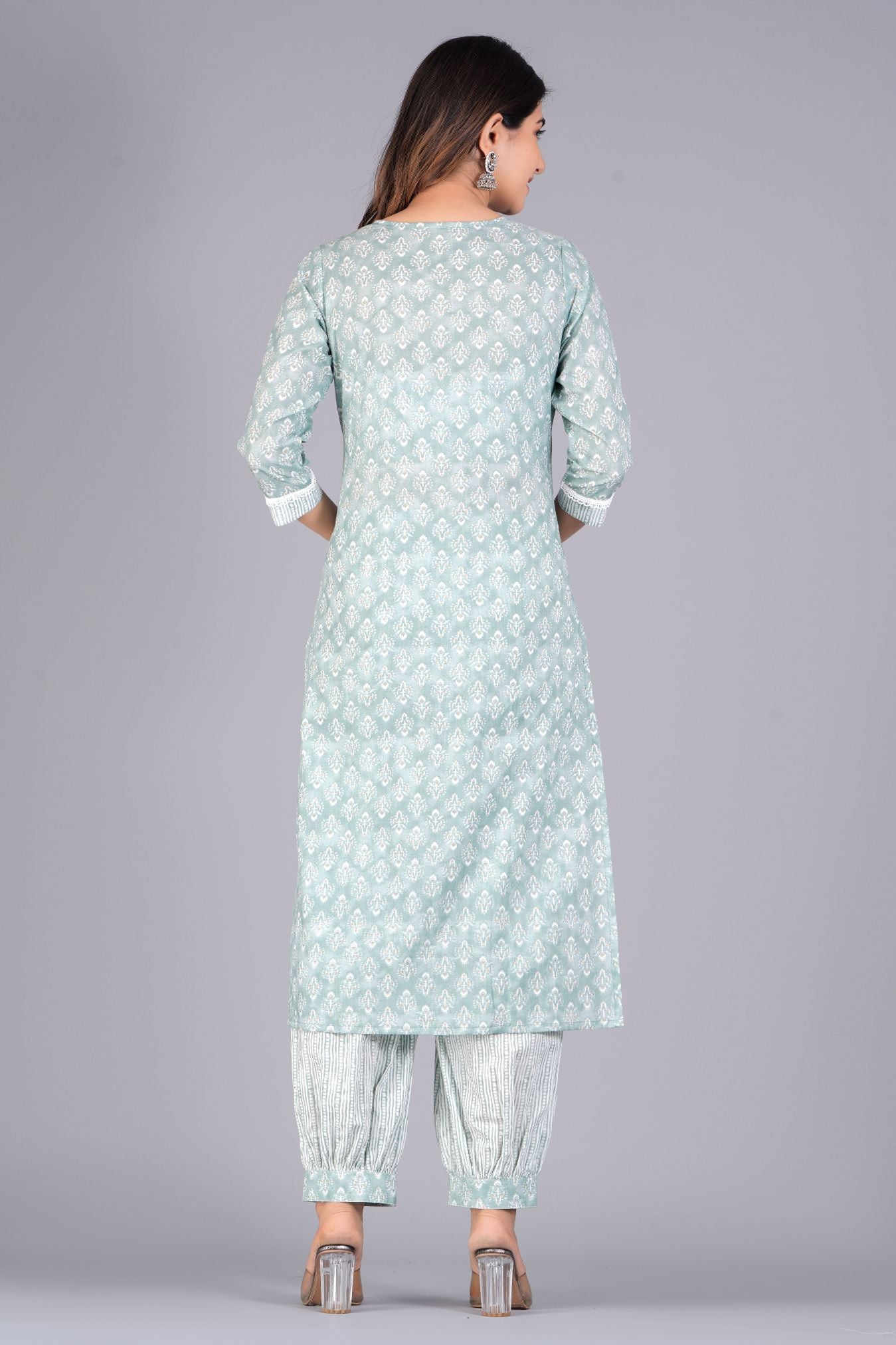 Women Floral Printed Regular Kurta with Trousers & With Dupatta