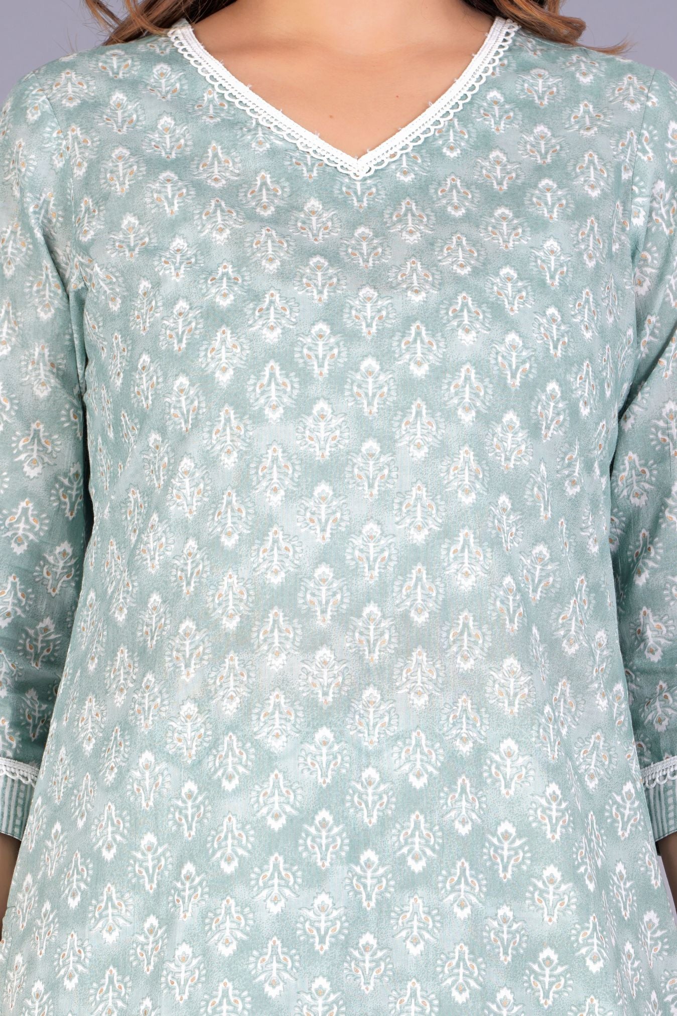 Women Floral Printed Regular Kurta with Trousers & With Dupatta