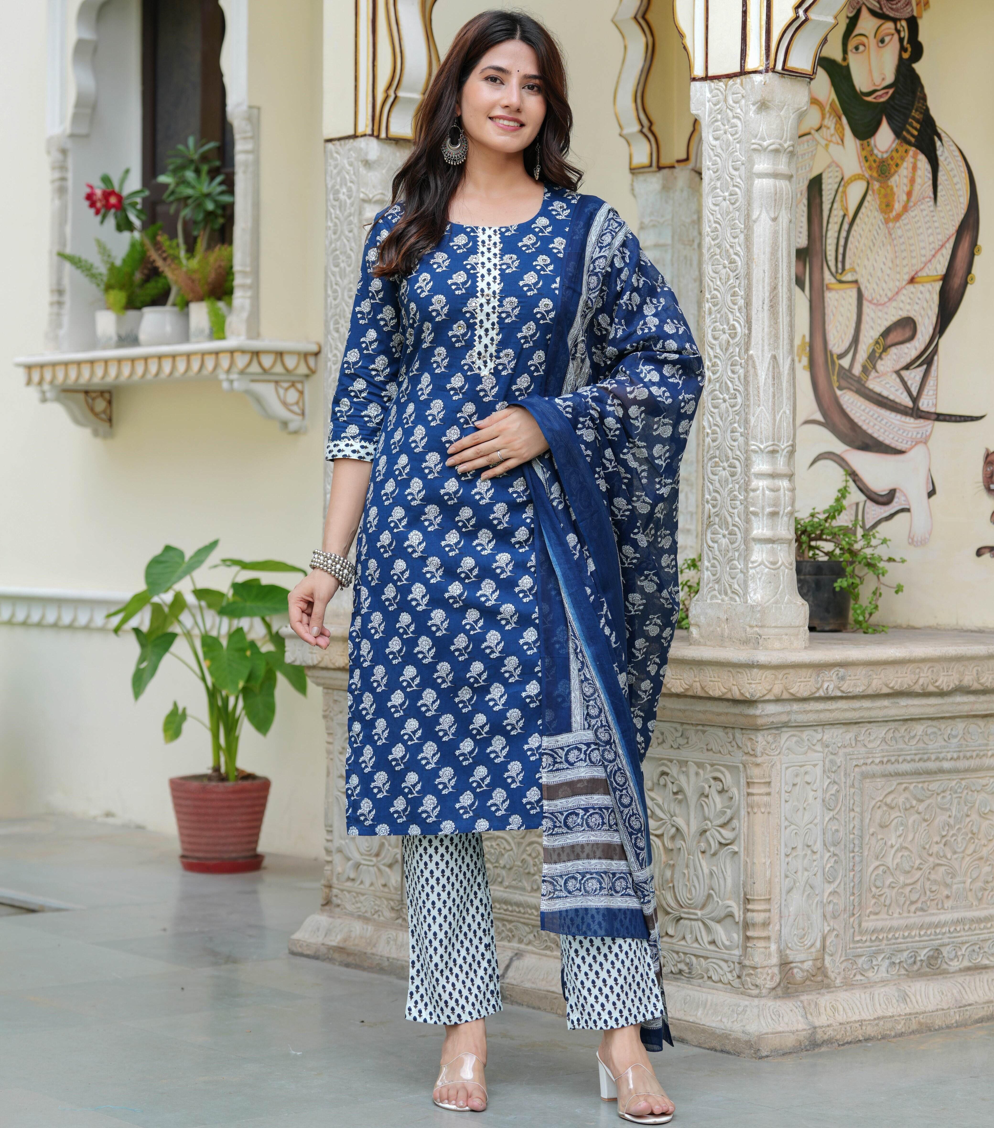 Women Floral Printed Regular Kurta with Trousers & With Dupatta