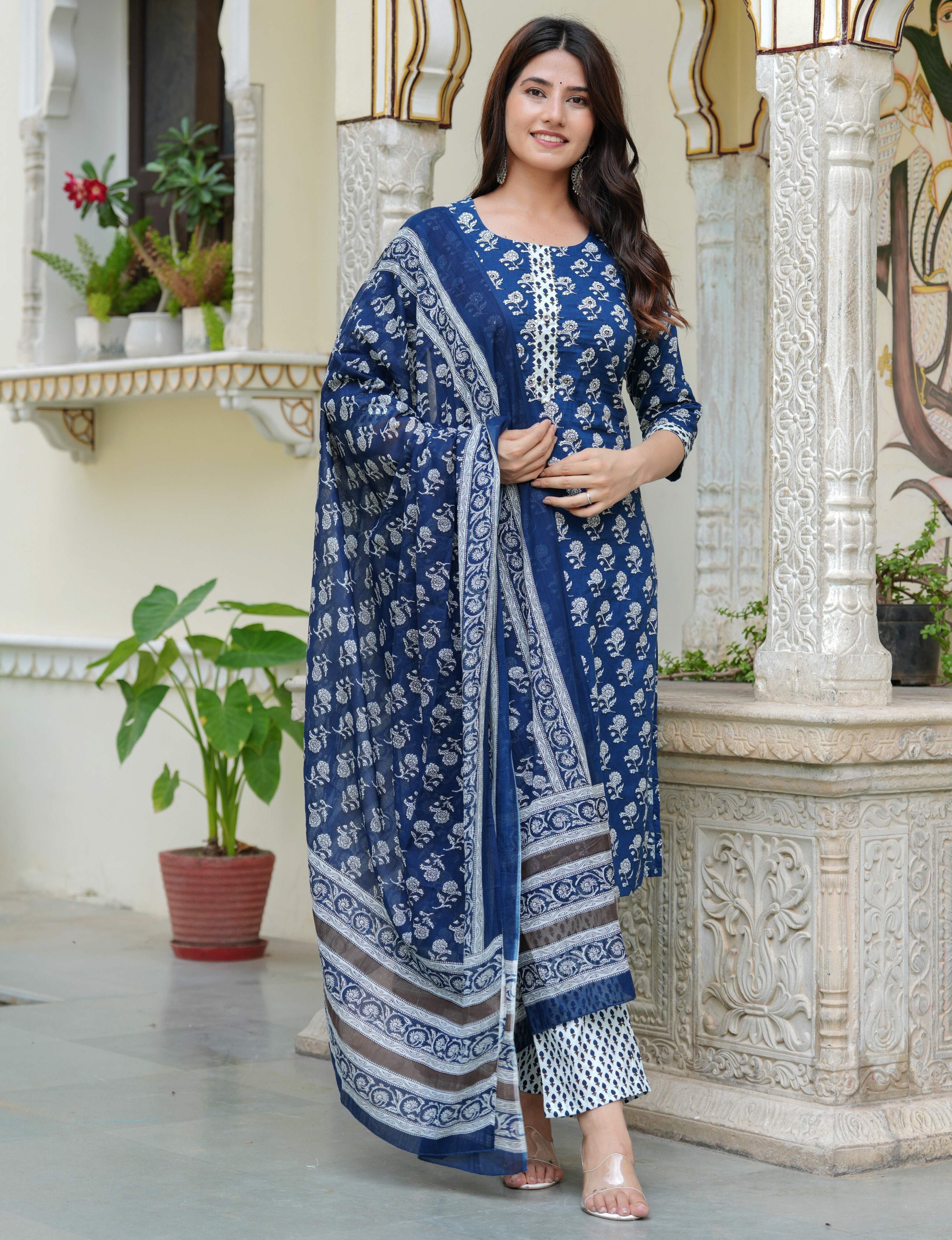 Women Floral Printed Regular Kurta with Trousers & With Dupatta
