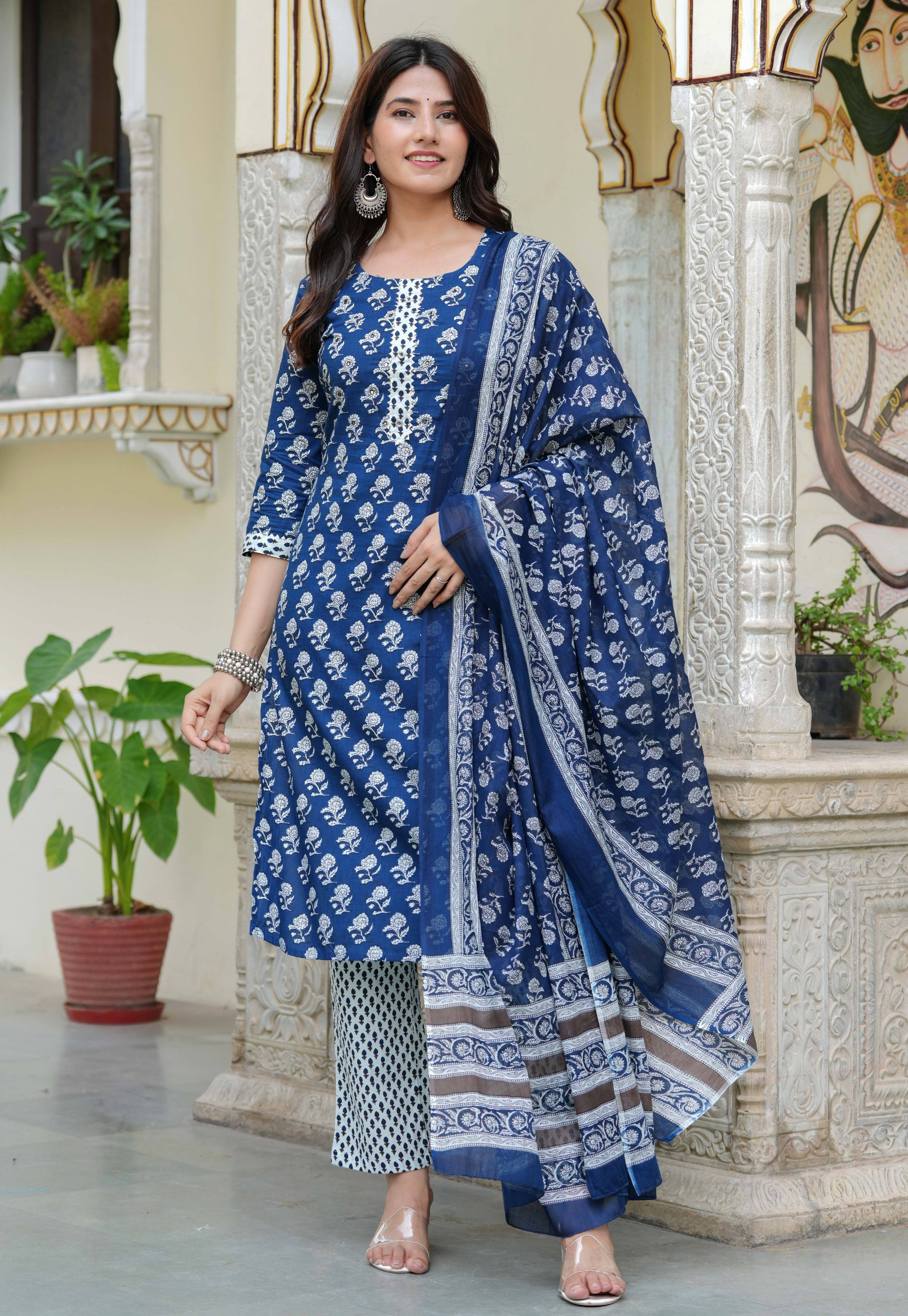 Women Floral Printed Regular Kurta with Trousers & With Dupatta