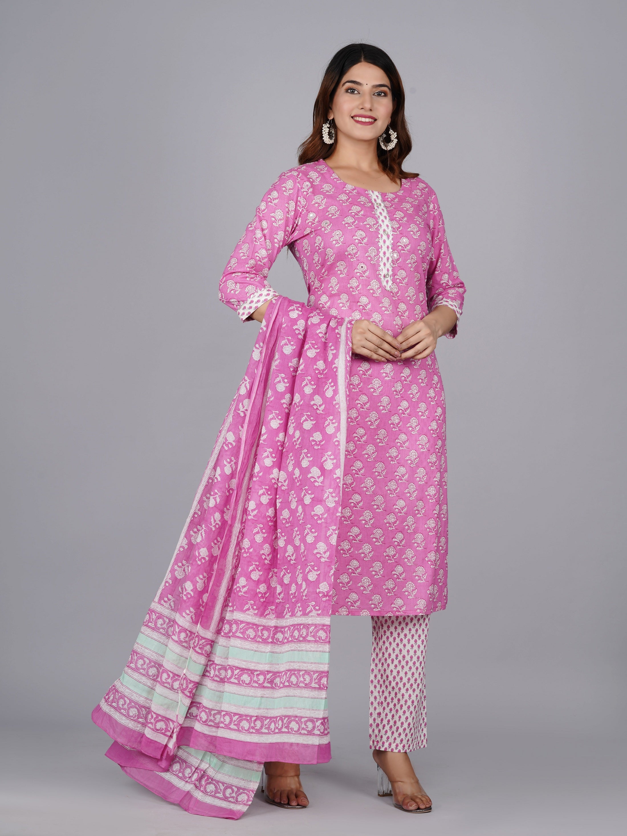 Women Floral Printed Regular Kurta with Trousers & With Dupatta