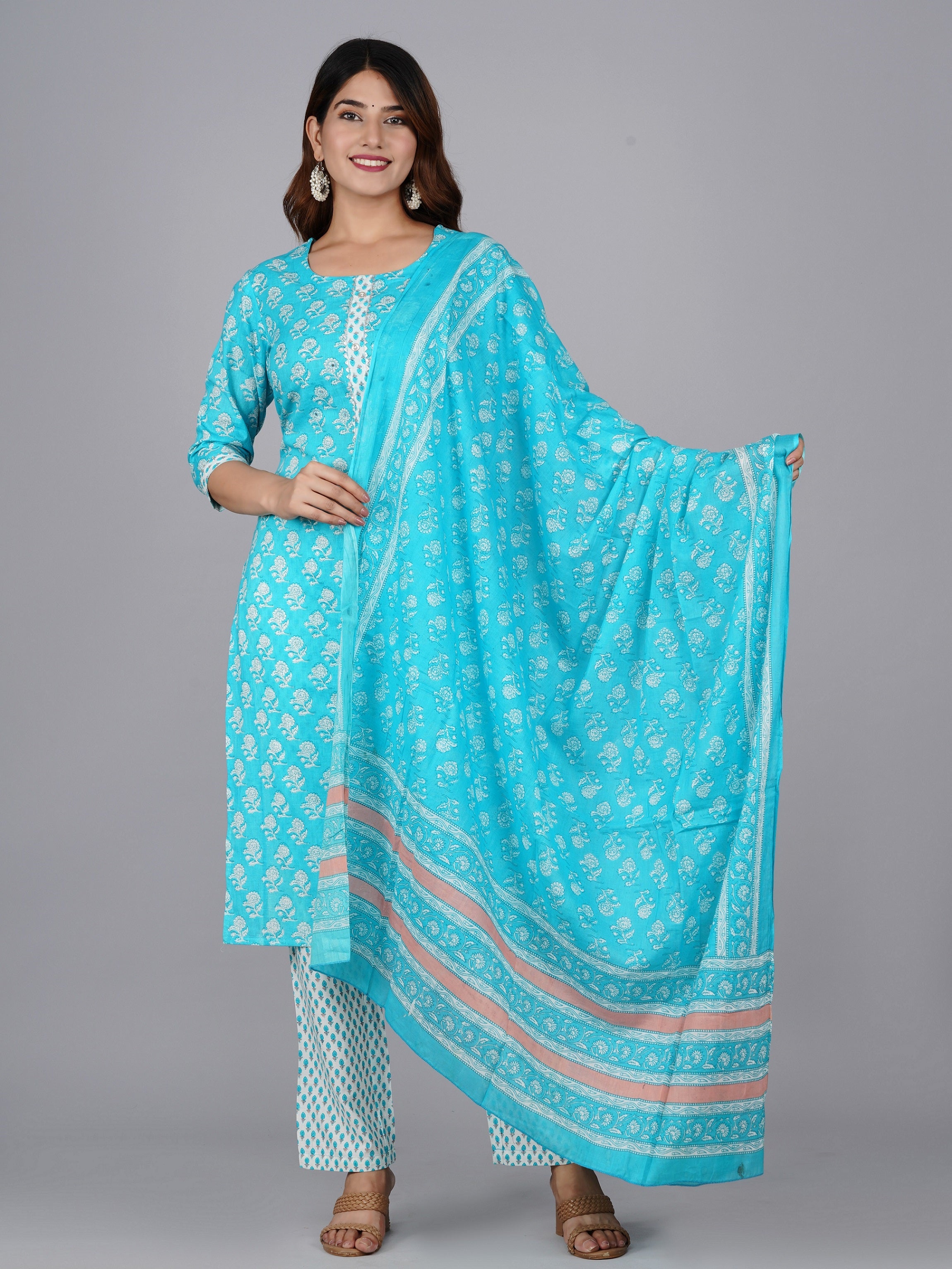Women Floral Printed Regular Kurta with Trousers & With Dupatta