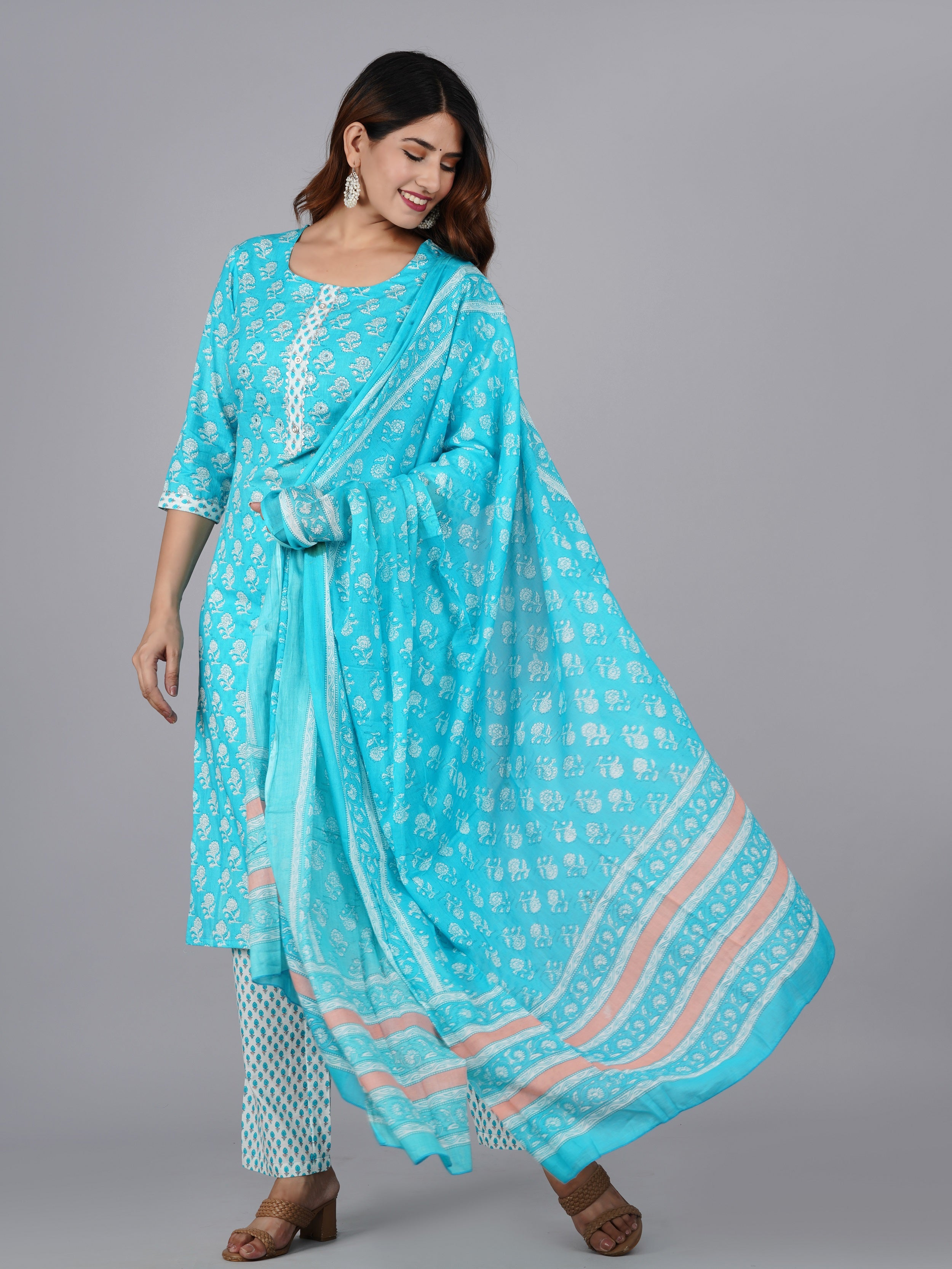 Women Floral Printed Regular Kurta with Trousers & With Dupatta