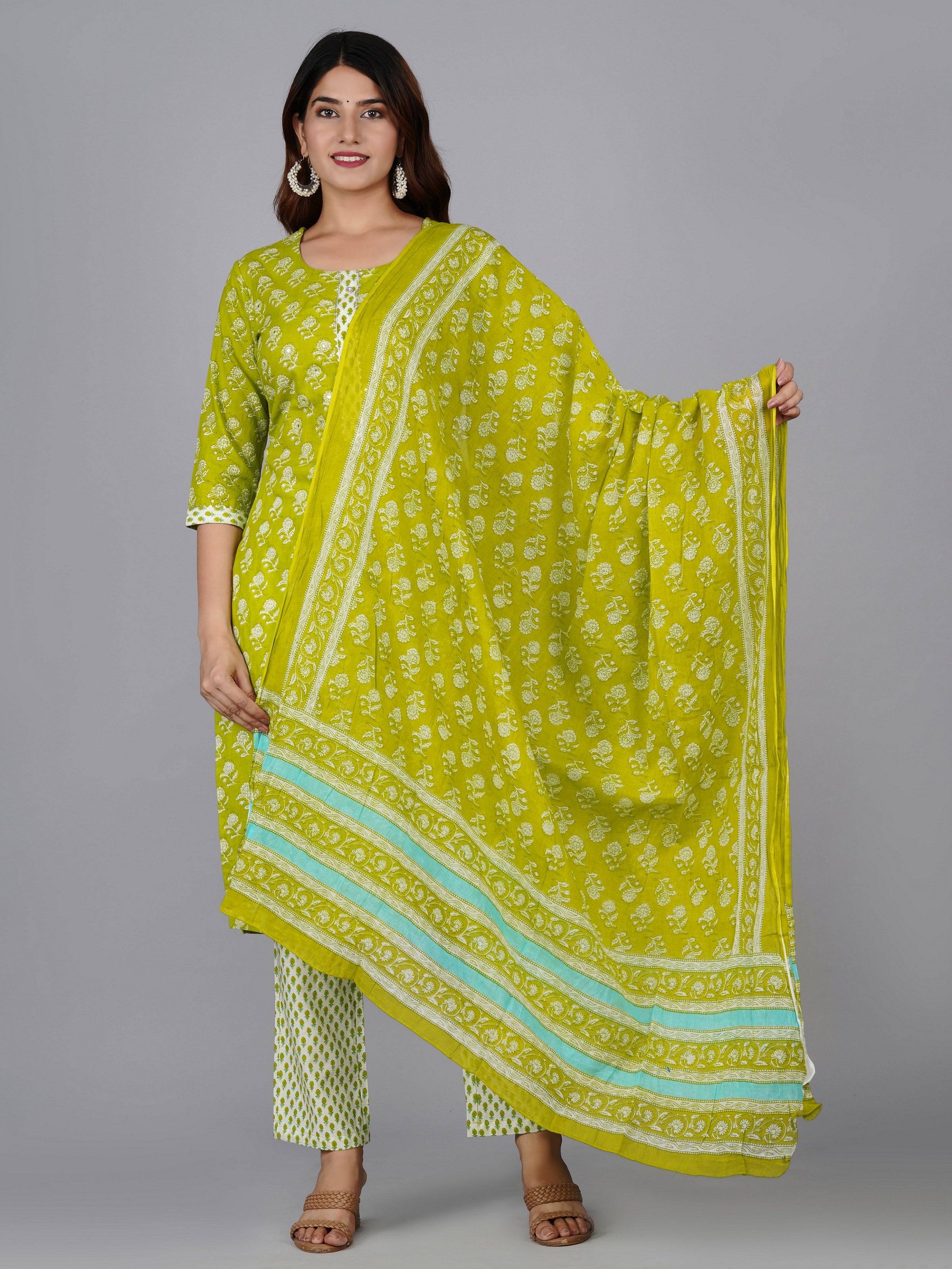 Women Floral Printed Regular Kurta with Trousers & With Dupatta