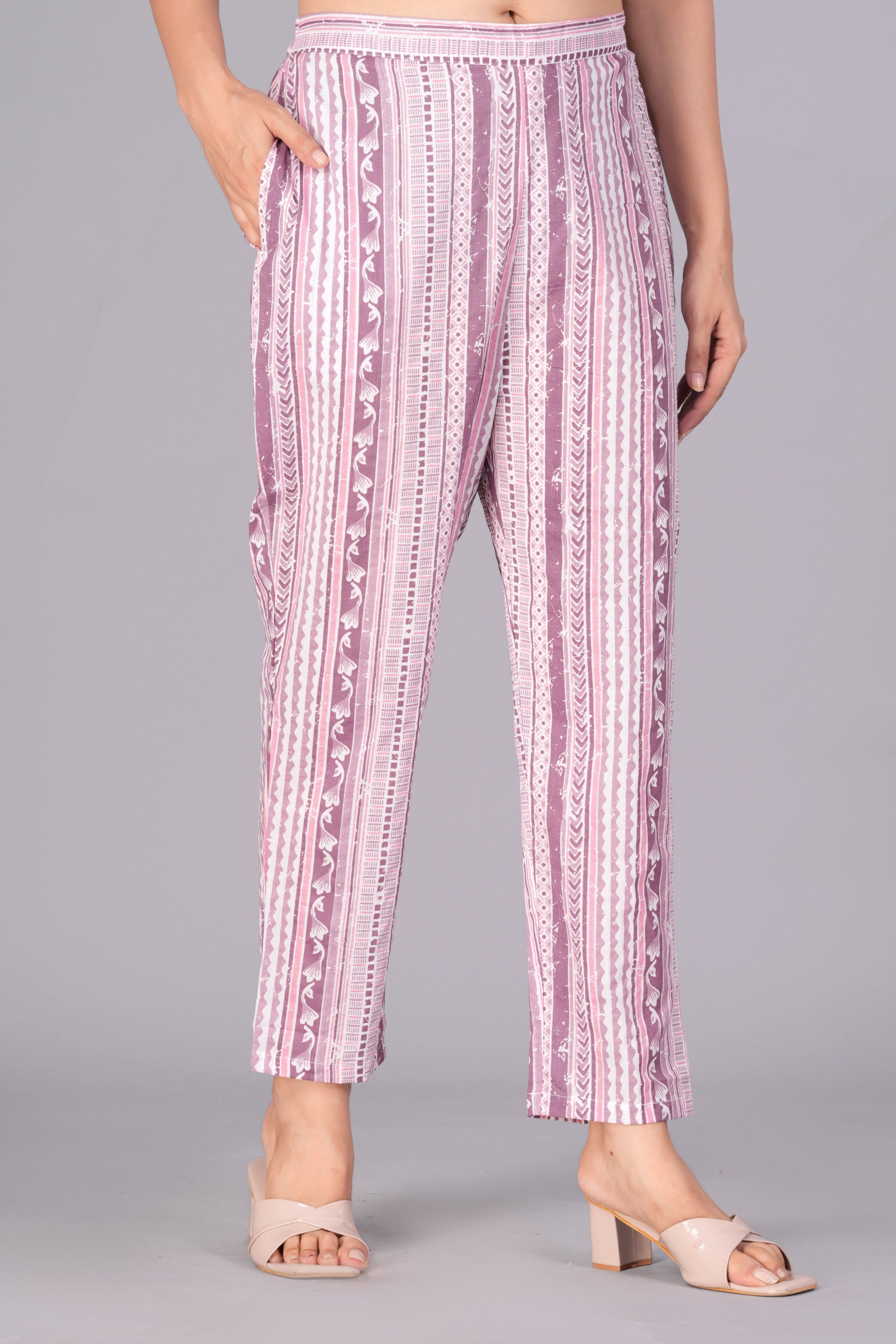 Women Floral Printed Regular Kurta with Trousers & With Dupatta