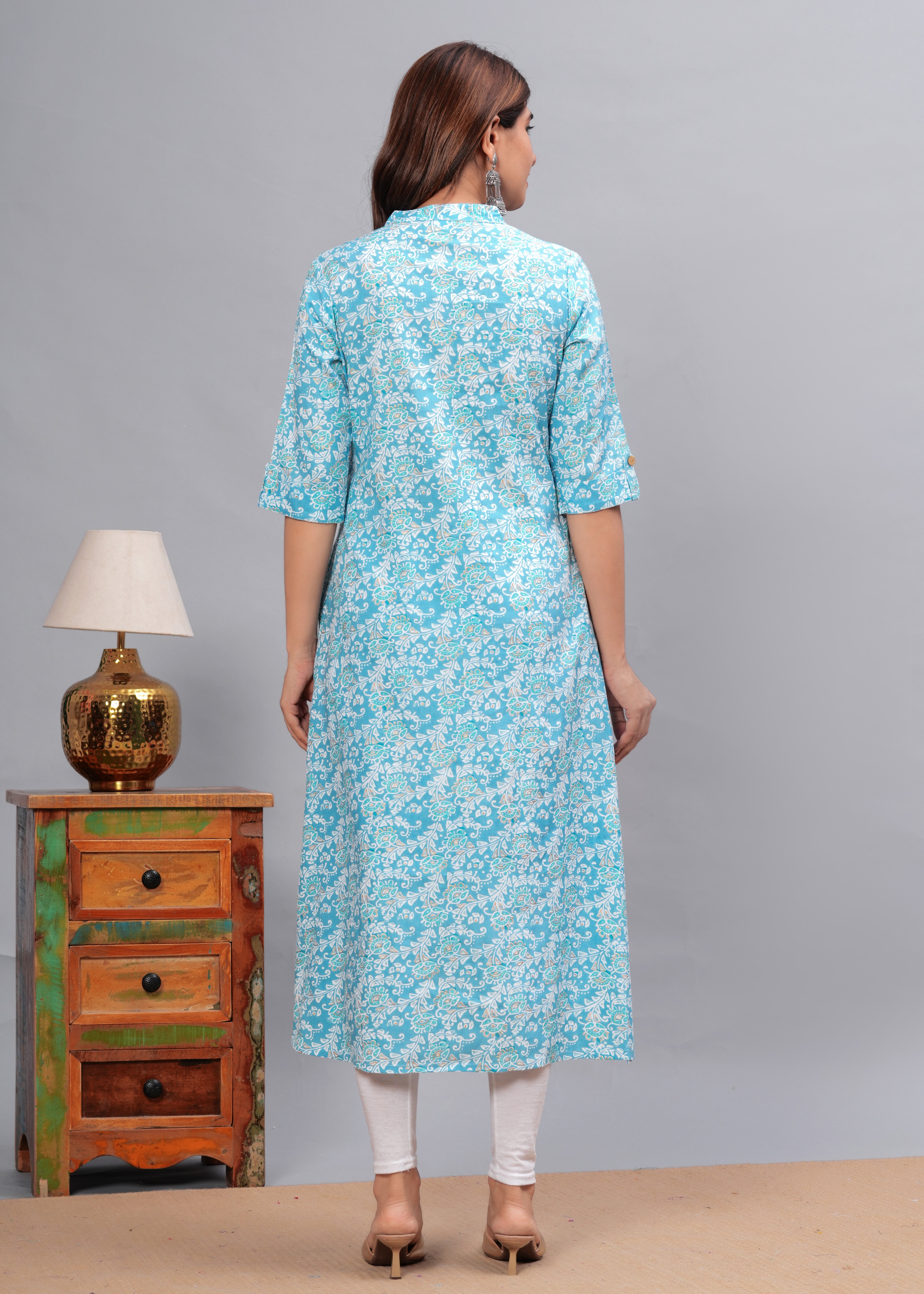 Women Floral Printed Regular Kurta with Trousers