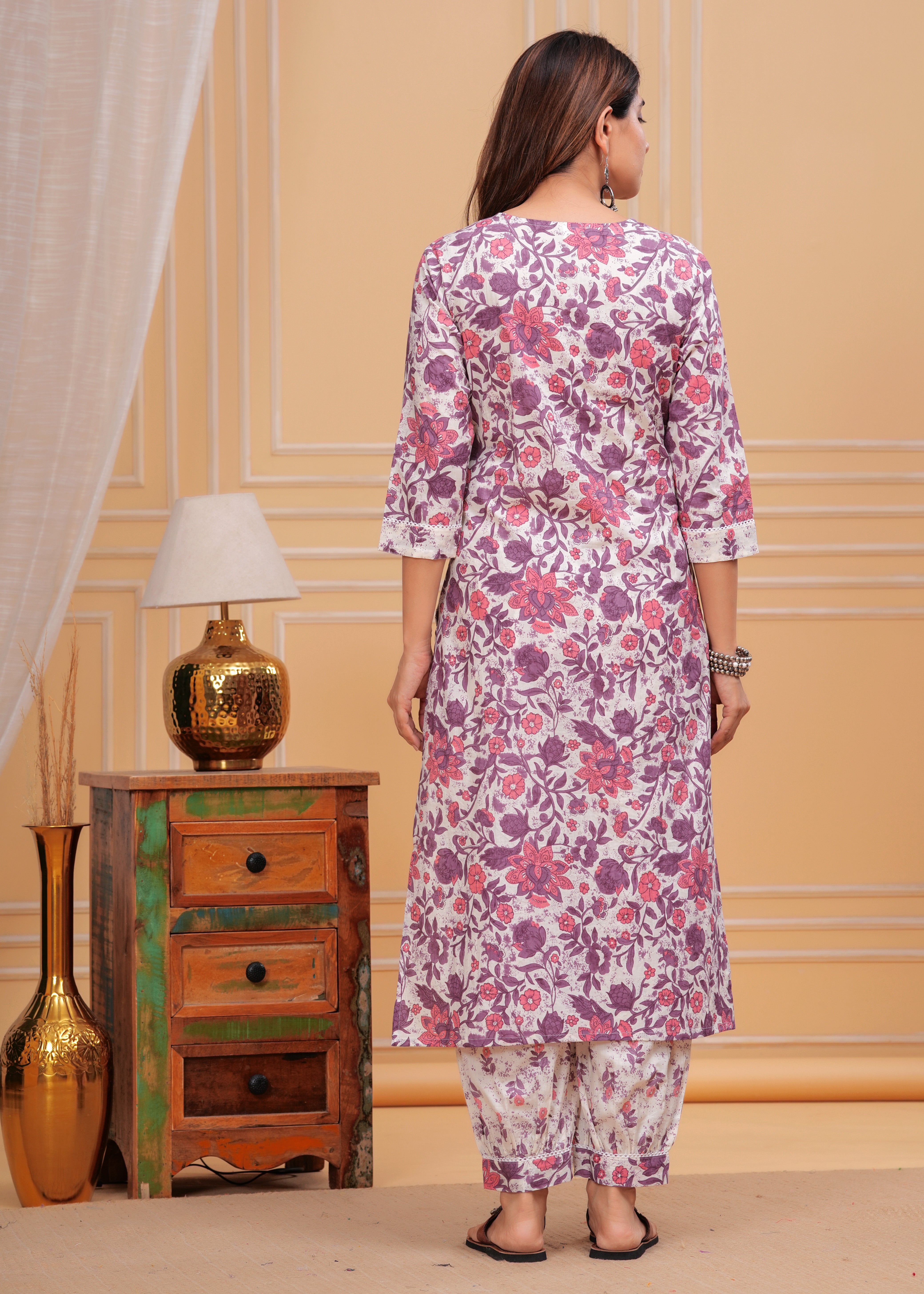 Women Floral Printed Regular Kurta with Trousers & With Dupatta