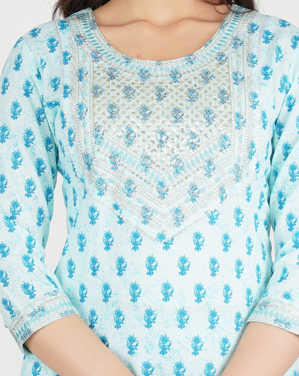 Women Floral Printed Regular Kurta with Trousers