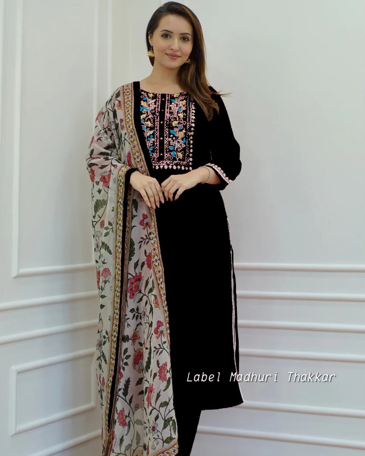 Musterd Embroidery Marron Embroidery Black Embroidery