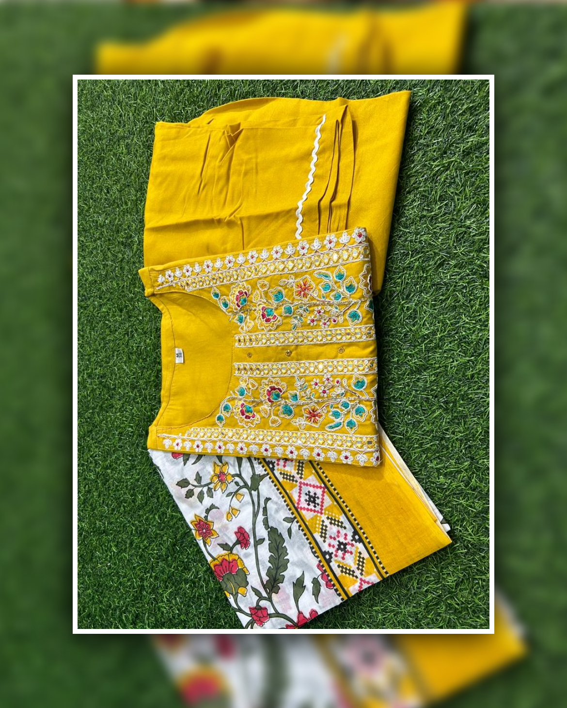 Musterd Embroidery Marron Embroidery Black Embroidery