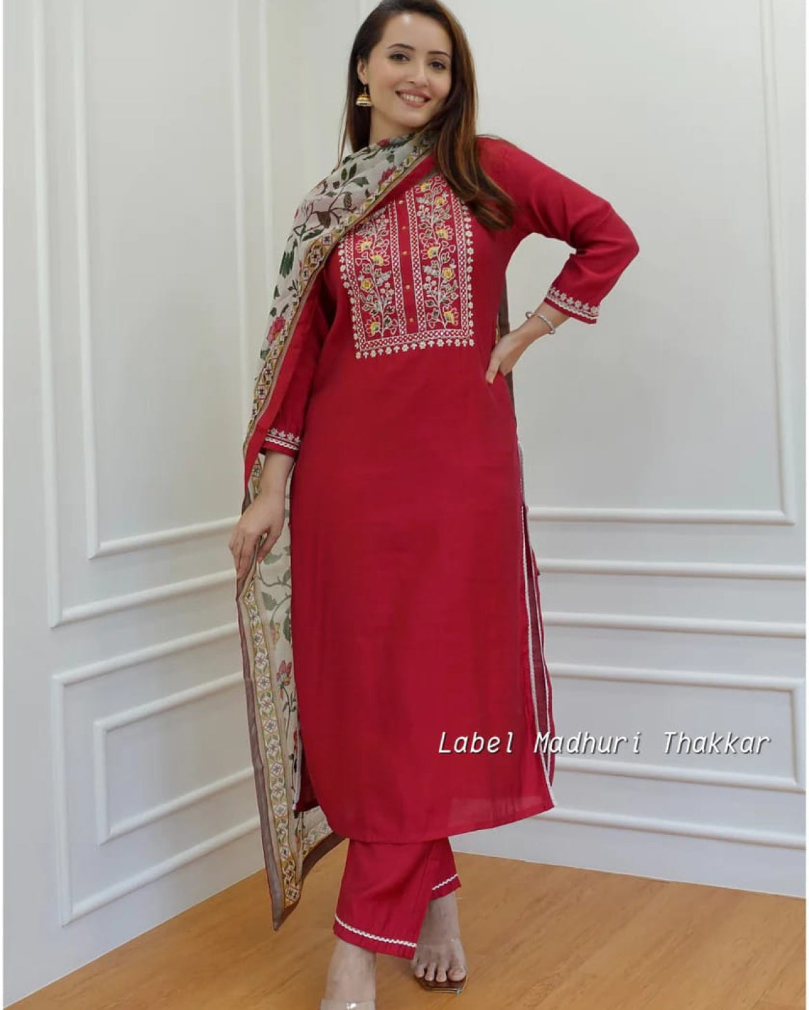 Musterd Embroidery Marron Embroidery Black Embroidery