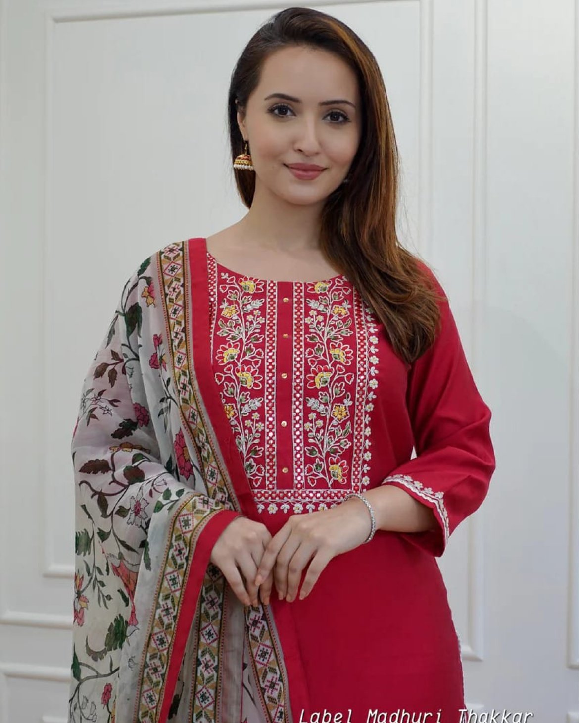 Musterd Embroidery Marron Embroidery Black Embroidery