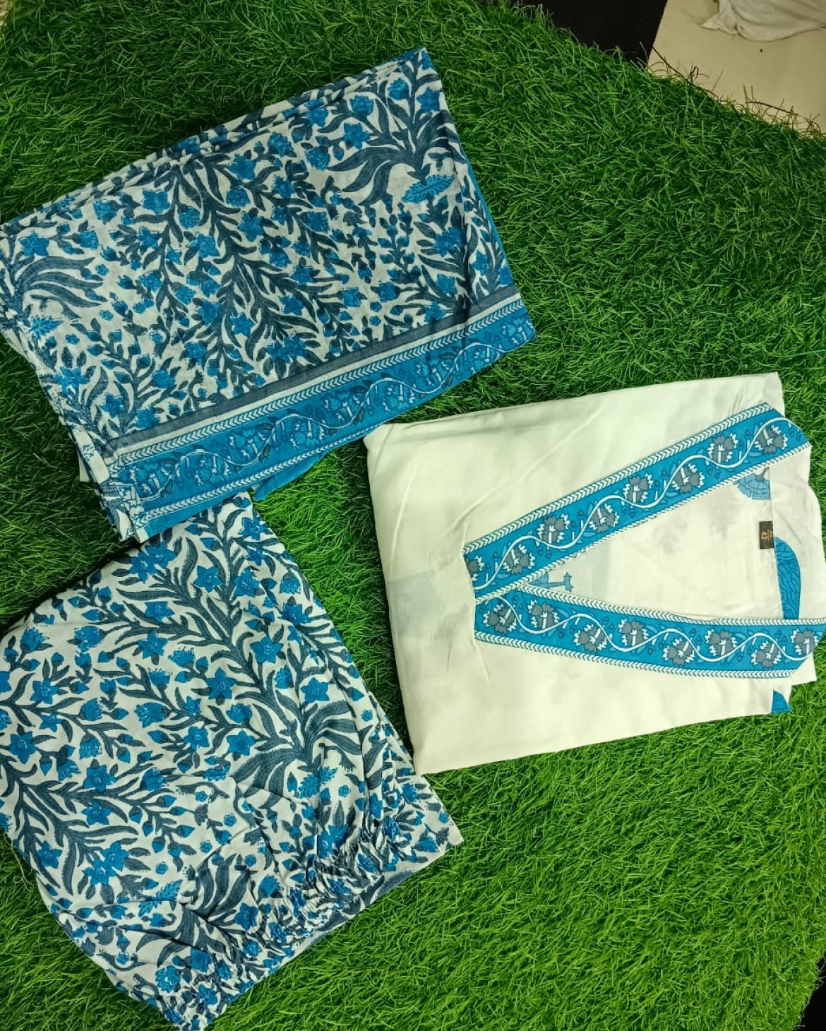 Pink Border Menwal Blue Border Menwal Musterd Border Menwal